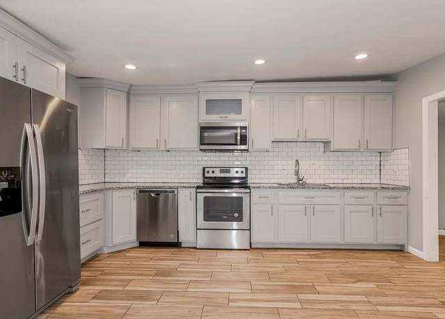 Property at 3361 N 60th St, Kansas City, KS 66104, 2 beds, 2 baths
