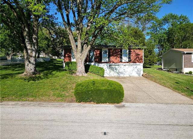 Property at 2218 Millwood Dr, Atchison, KS 66002, 3 beds, 2 baths