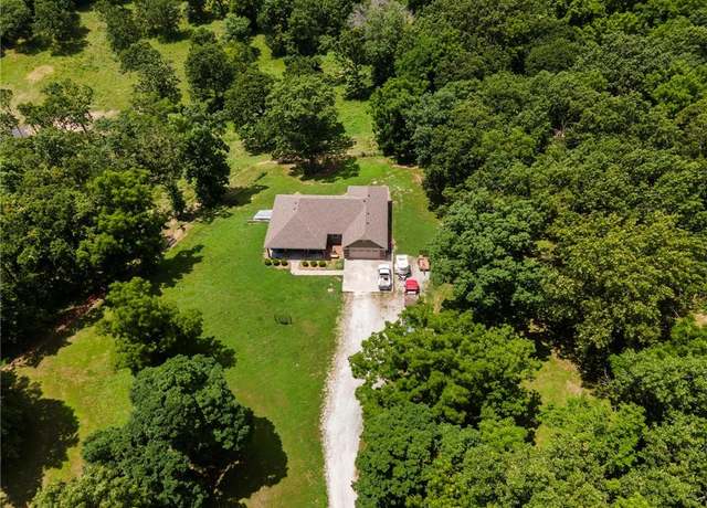 Property at 25501 Downing Ave, Warsaw, MO 65355, 4 beds, 3 baths