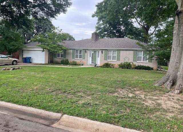 Property at 1012 Ridgeway Dr, Liberty, MO 64068, 3 beds, 2 baths