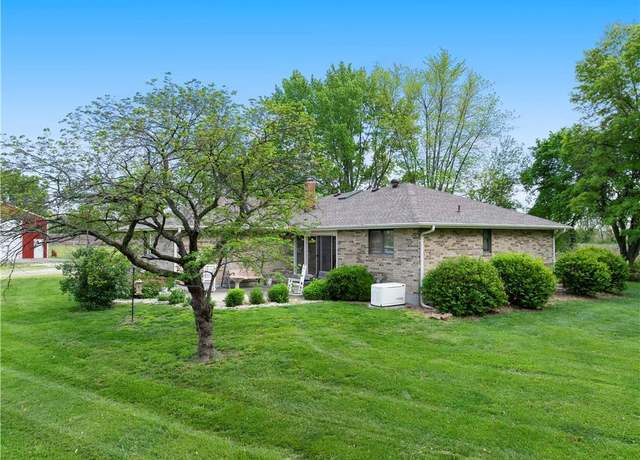 Property at 29001 E State Rt. 2 Hwy, Harrisonville, MO 64701, 3 beds, 2 baths