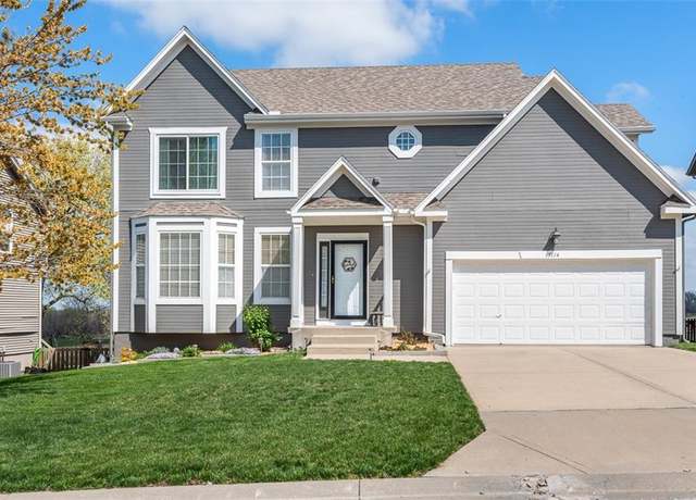 Property at 13114 New Jersey Ave, Kansas City, KS 66109, 5 beds, 3 baths