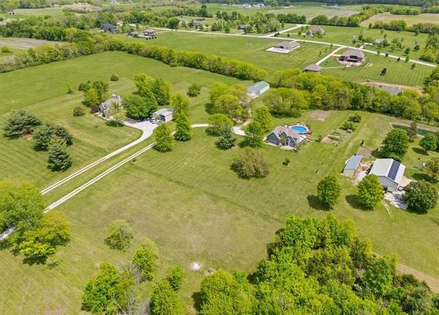 Property at 14305 S Gammon Rd, Greenwood, MO 64034, 4 beds, 3.5 baths