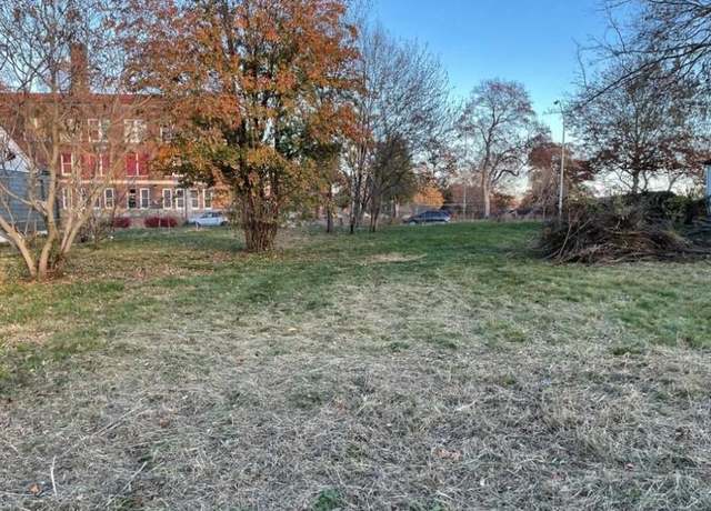 Property at 7422 Tracy Ave, Kansas City, MO 64131