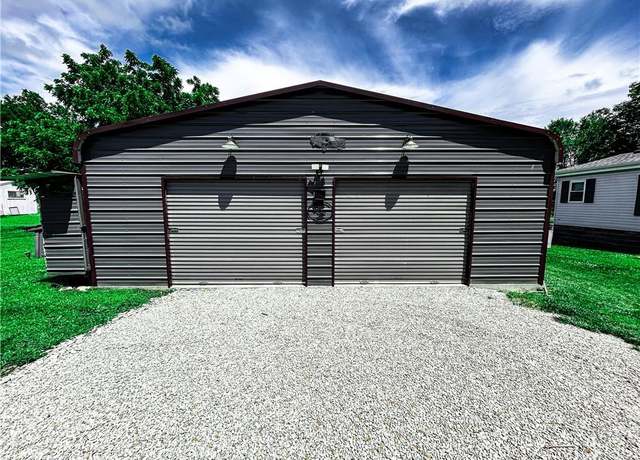 Property at 6 Foothills Trl, Linn Valley, KS 66040