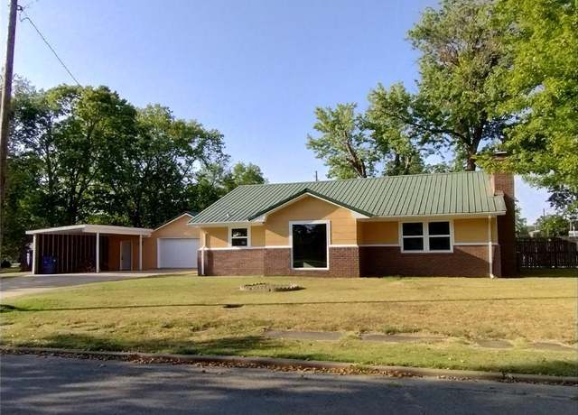 Property at 119 E 7th Ave, Caney, KS 67333, 2 beds, 2 baths