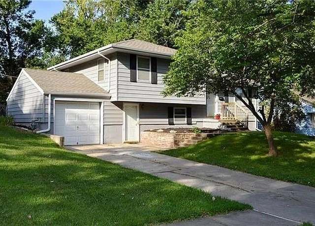 Property at 7719 56th St, Kansas City, MO 64119, 3 beds, 1 bath