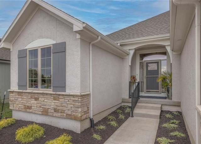 Property at 12612 W 138th Pl, Overland Park, KS 66221, 4 beds, 3 baths