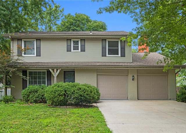 Property at 1409 E Salem Ln, Olathe, KS 66062, 4 beds, 2.5 baths
