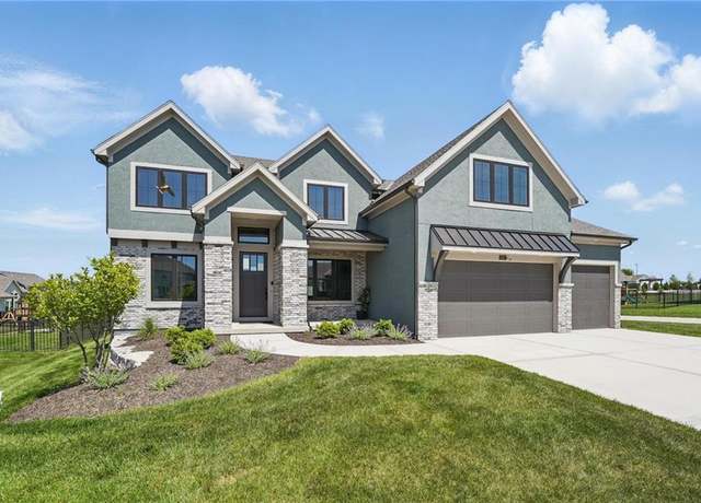 Property at 1312 NW 107th Ter, Kansas City, MO 64155, 5 beds, 4.5 baths