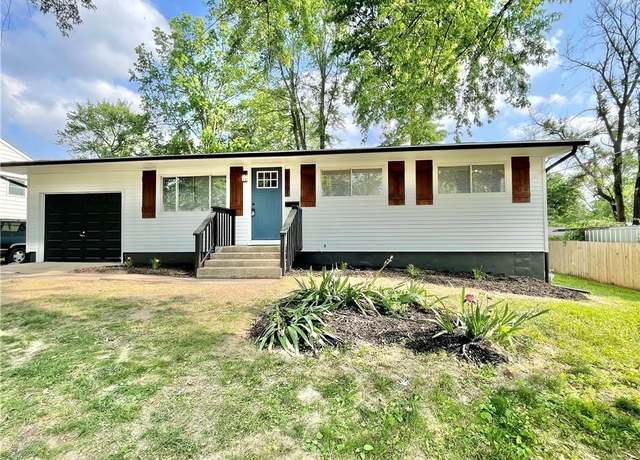 Property at 18505 E 6th St N, Independence, MO 64056, 3 beds, 2.5 baths