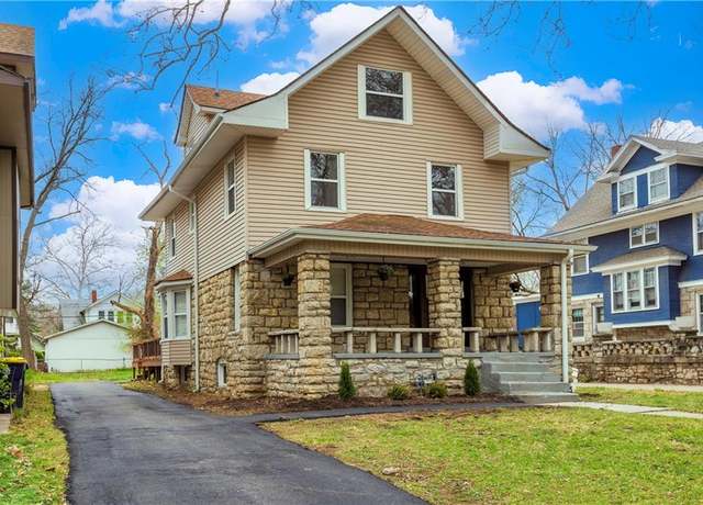 Property at 2933 Lockridge St, Kansas City, MO 64128, 3 beds, 2.5 baths