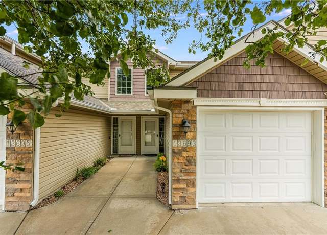 Property at 13693 Chinkapin Cir, Platte City, MO 64079, 2 beds, 2 baths