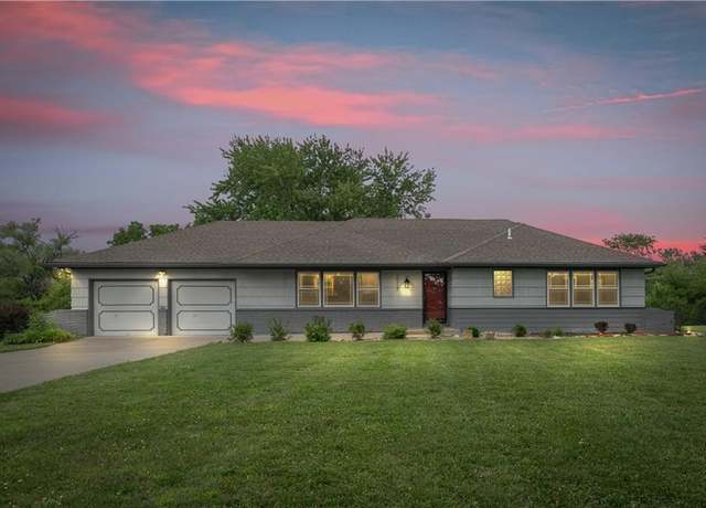 Property at 2517 Red Bridge Ter, Kansas City, MO 64131, 4 beds, 3.5 baths