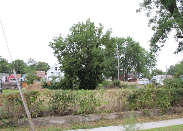 Property at 1512 Lake Ave, Kansas City, KS 66103