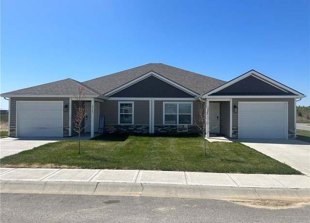 Property at 3725-3727 NW 93rd St, Kansas City, MO 64154, 6 beds, 4 baths