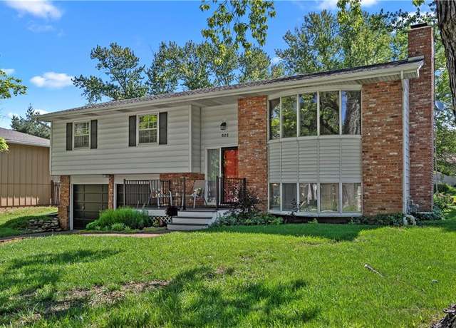 Property at 522 Kasold Dr, Lawrence, KS 66049, 3 beds, 2.5 baths