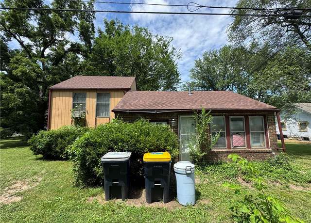 Property at 8126 Lydia Ave, Kansas City, MO 64131, 2 beds, 1 bath