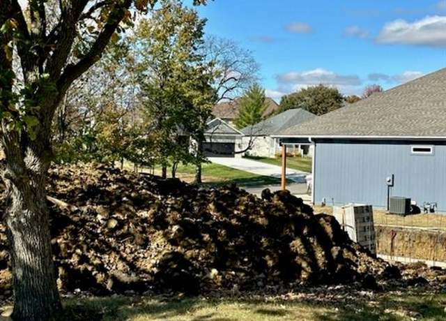 Property at 397 Leslie Ln, Excelsior Springs, MO 64024, 3 beds, 3 baths