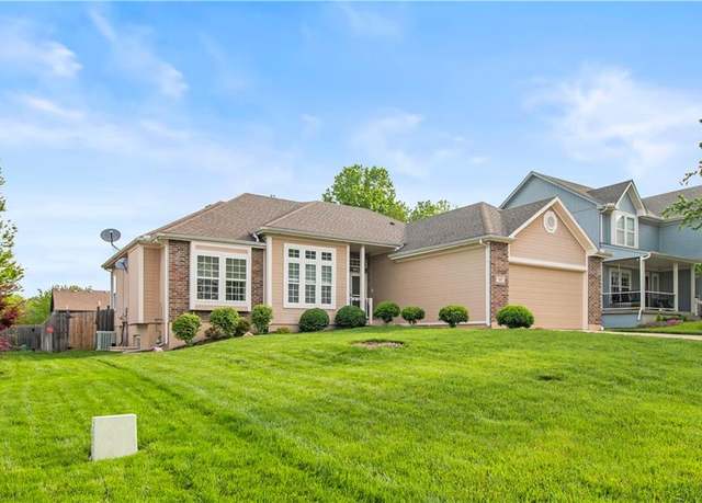 Property at 513 NE Hans Dr, Blue Springs, MO 64014, 4 beds, 3 baths