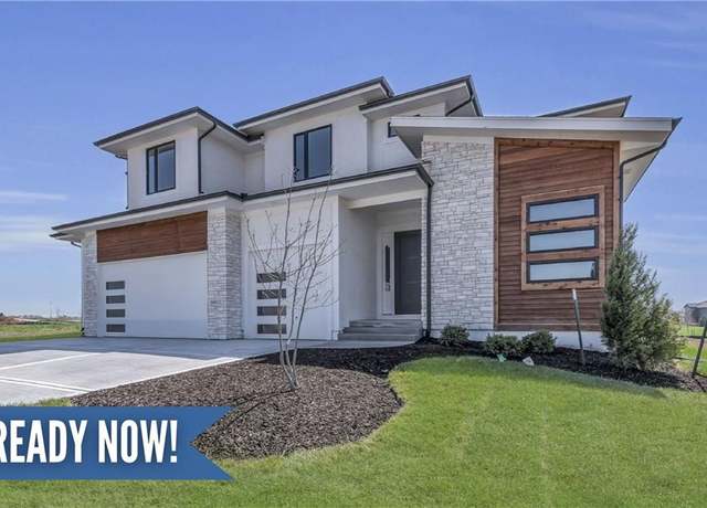 Property at 16851 S Norton St, Olathe, KS 66062, 4 beds, 3.5 baths