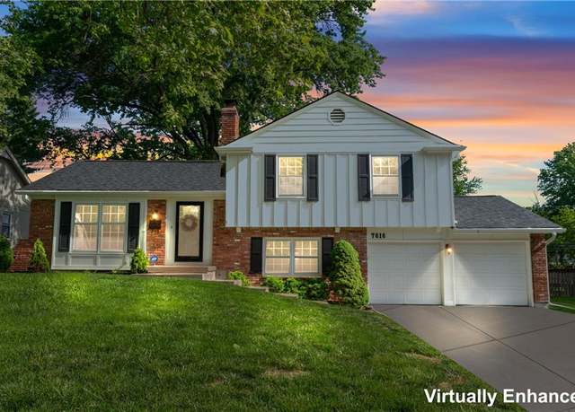 Property at 7616 W 97th St, Overland Park, KS 66212, 3 beds, 2.5 baths