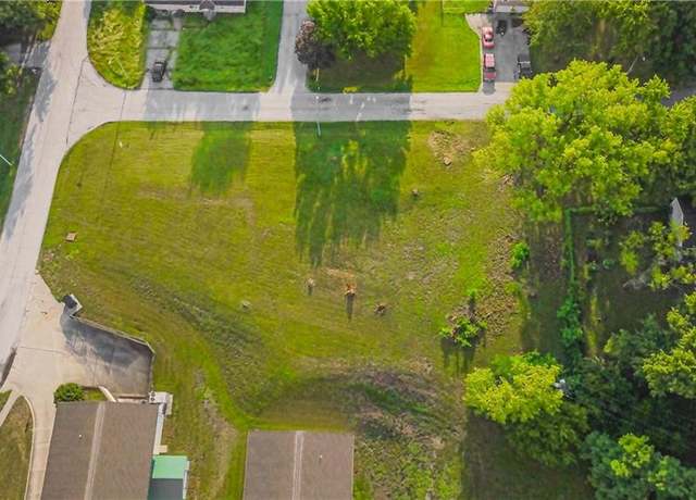 Property at 10420 N Wyandotte St, Kansas City, MO 64155