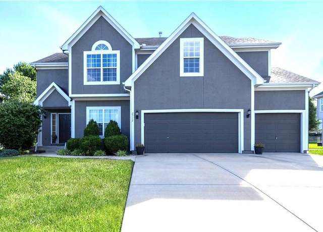 Property at 2712 SW Carlton Dr, Lee's Summit, MO 64082, 5 beds, 4.5 baths