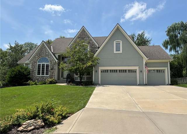 Property at 9019 W 139th Ter, Overland Park, KS 66221, 5 beds, 4 baths