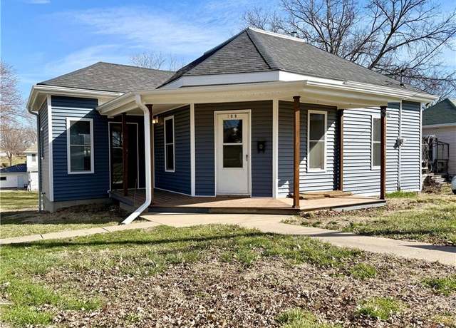 Property at 309 E Edwards St, Maryville, MO 64468, 2 beds, 1 bath
