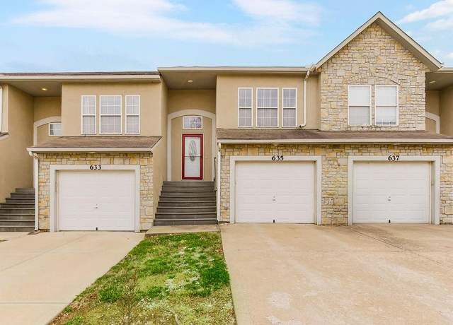 Property at 635 S Woodson Ln, Gardner, KS 66030, 3 beds, 2 baths