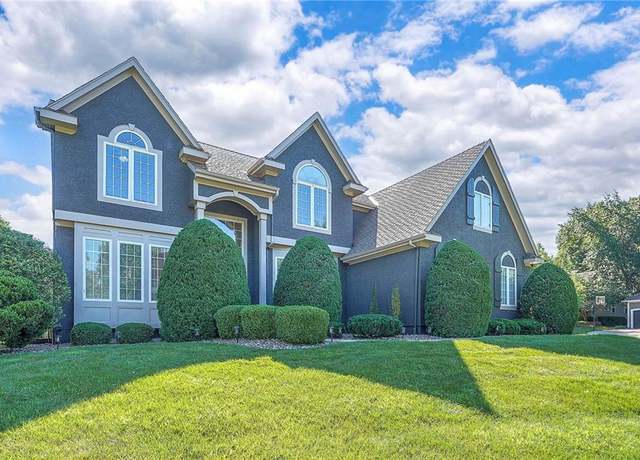 Property at 12337 Gillette St, Overland Park, KS 66213, 5 beds, 4.5 baths