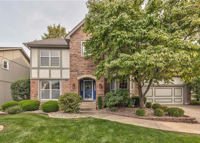 Property at 10521 W 130th Ter, Overland Park, KS 66213, 4 beds, 4 baths