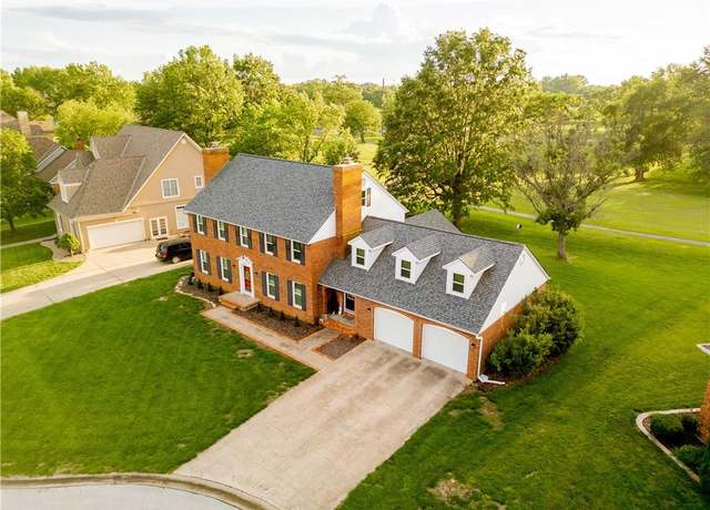 Property at 1705 S Nicklaus Dr, Clinton, MO 64735, 4 beds, 3 baths
