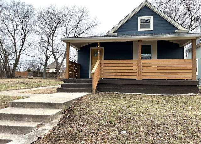 Property at 2528 Bellefontaine Ave, Kansas City, MO 64127, 4 beds, 1.5 baths