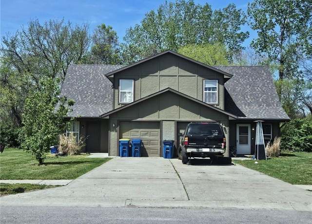 Property at 448 Spring Ave, Liberty, MO 64068, 6 beds, 5 baths