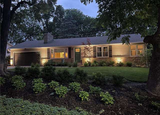 Property at 214 NW 43rd Ter, Kansas City, MO 64116, 3 beds, 3 baths