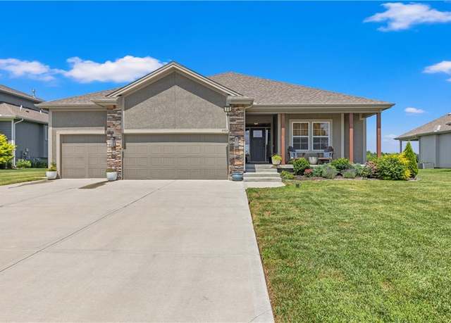 Property at 4904 N 126th St, Kansas City, KS 66109, 3 beds, 2 baths