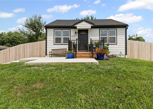 Property at 3404 NE 72nd St, Gladstone, MO 64119, 3 beds, 2 baths