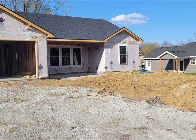 Property at 304 W Olive St, Richmond, MO 64085, 3 beds, 2 baths