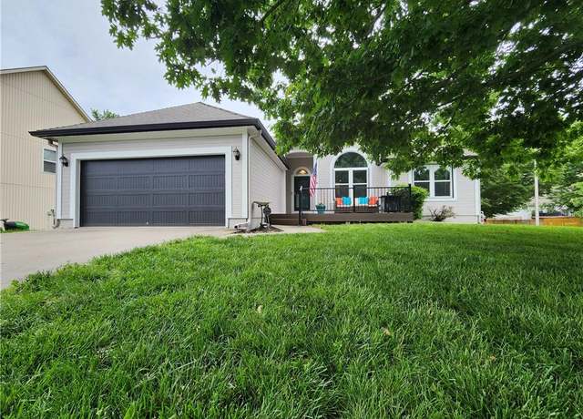 Property at 9001 NE 109th Ter, Kansas City, MO 64157, 4 beds, 3 baths