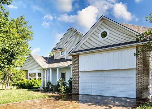 Property at 18200 E 191st St, Pleasant Hill, MO 64080, 4 beds, 4.5 baths