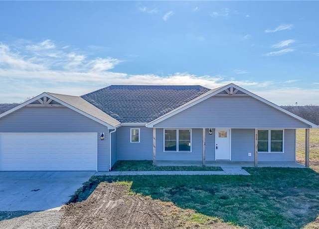 Property at 816 SW 520th Rd, Holden, MO 64040, 3 beds, 2 baths