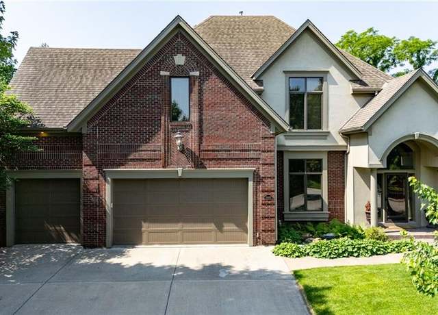 Property at 2605 NE 101st St, Kansas City, MO 64155, 4 beds, 3.5 baths