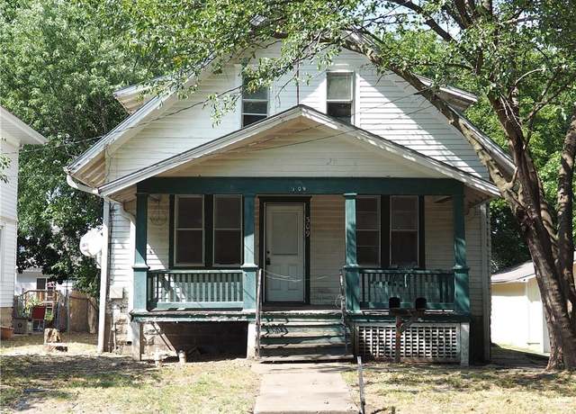 Property at 309 E Culton St, Warrensburg, MO 64093, 8 beds