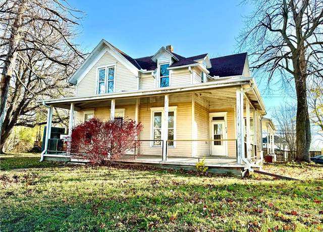 Property at 419 S Buchanan St, Maryville, MO 64468, 3 beds, 2 baths