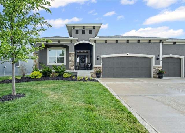 Property at 10703 N Fisk Ave, Kansas City, MO 64154, 3 beds, 2 baths