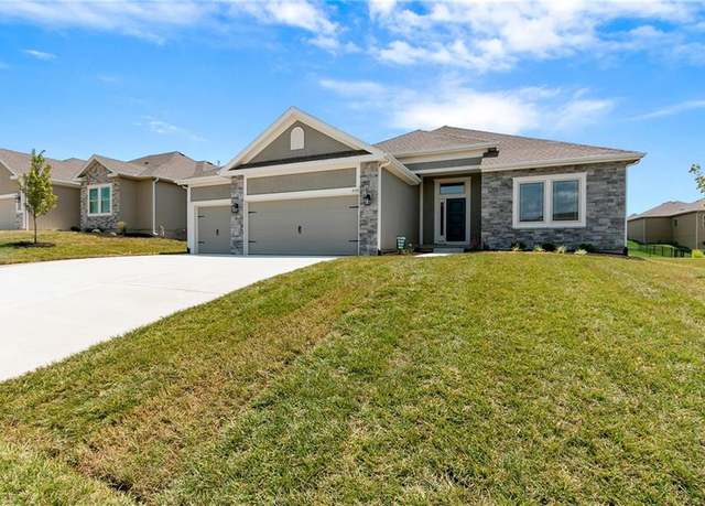 Property at 9119 N Cleveland Ave, Kansas City, MO 64156, 3 beds, 2 baths