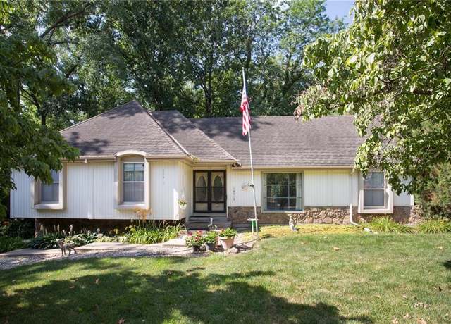 Property at 10513 W 70th Ter, Shawnee, KS 66203, 4 beds, 3 baths