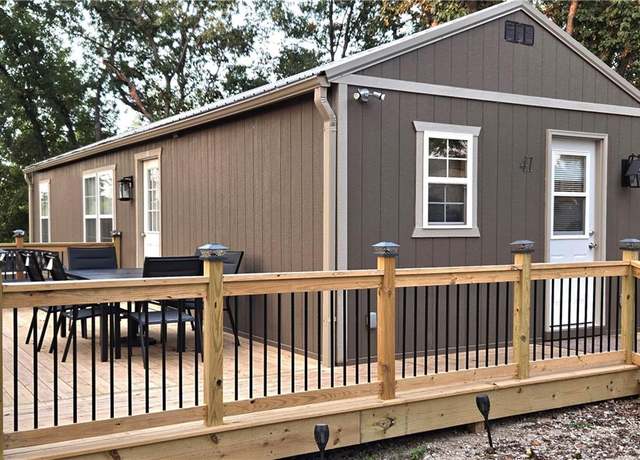 Property at 41 Oak Crest Dr, Linn Valley, KS 66040, 1 bed, 1 bath